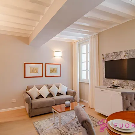 Garibaldi Apartment