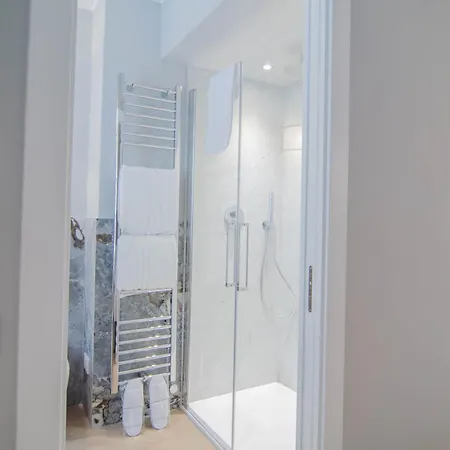 Garibaldi Apartment