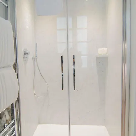 Garibaldi Apartment