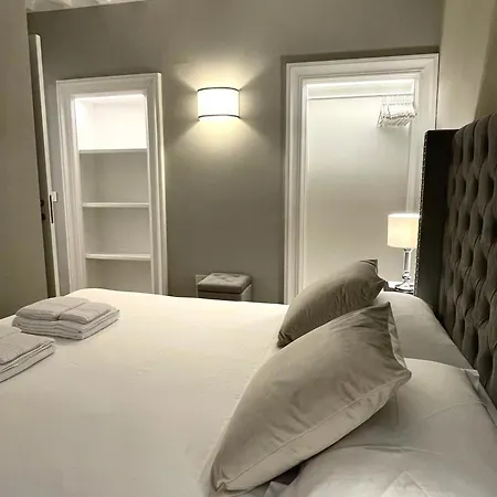 Garibaldi Apartment